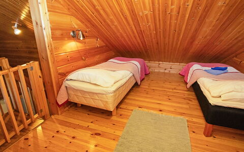 Loviisa 616: Hout, Interieur Ontwerp, Verdieping, Flooring, Plafond, Slaapkamer, Houten Vloer, Bed, Meubilair, Kamer