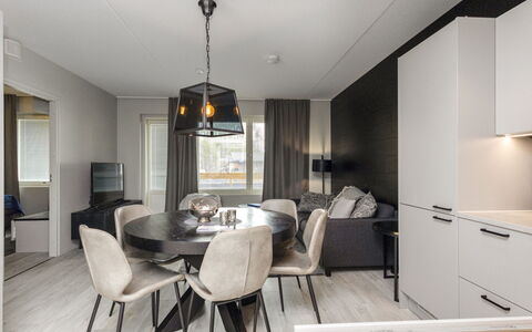 Levin Kunkku B2: Meubilair, Interieur Ontwerp, Flooring, Lichte Inrichting, Verdieping, Plafond, Hout, Kroonluchter, Appartement, Verlichting