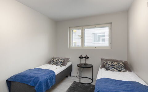 Levin Kunkku B2: Hout, Slaapkamer, Verdieping, Flooring, Interieur Ontwerp, Bed, Kamer, Plafond, Huis, Appartement