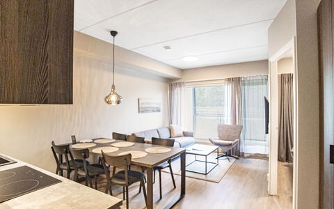 Äkäspokka: Interieur Ontwerp, Meubilair, Flooring, Verdieping, Muur, Hout, Plafond, Houten Vloer, Lichte Inrichting, Kamer