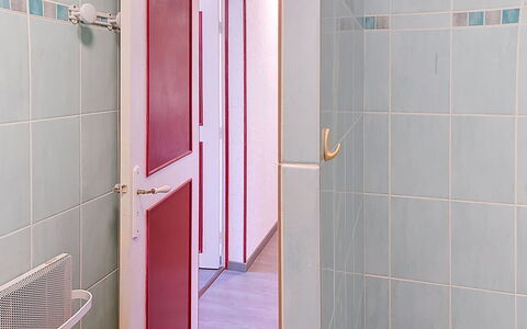 Les Dunes: Muur, Flooring, Verdieping, Loodgieterswerkinrichting, Loodgieter, Tegel, Kamer, Badkamer, Plafond, Kraan