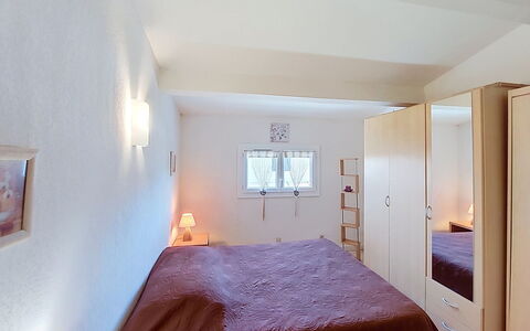 Sérénité: Meubilair, Bed, Interieur Ontwerp, Muur, Slaapkamer, Verdieping, Plafond, Kamer, Flooring, Hout