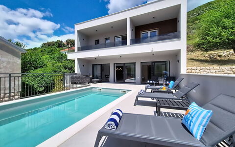 Sunce: Zwembad, Toevlucht, Hotel, Villa, Eco Hotel