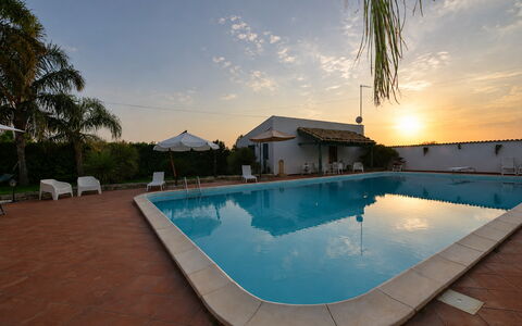 Villa Cigno Reale: Zwembad, Toevlucht, Eco Hotel, Hotel, Hacienda, Badplaats, Thermae, Buitenmeubels, Villa
