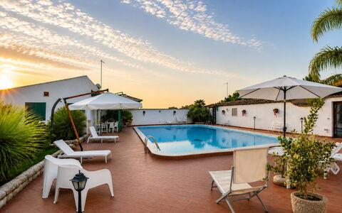 Villa Cigno Reale: Zwembad, Toevlucht, Hotel, Kamerplant