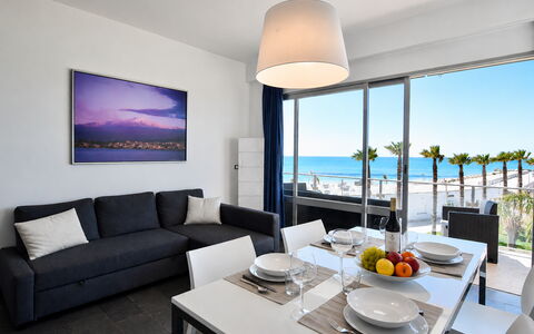 La Casa di Luigi: Meubilair, Appartement, Zee, Stoel, Schaduw, Oceaan, Kust, Hotel, Toevlucht