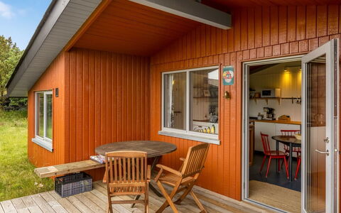 Tuija - 2.8Km from the Sea: Hout, Meubilair, Stoel, Zee, Appartement, Balkon, Oceaan, Schaduw, Buitenmeubels, Beits
