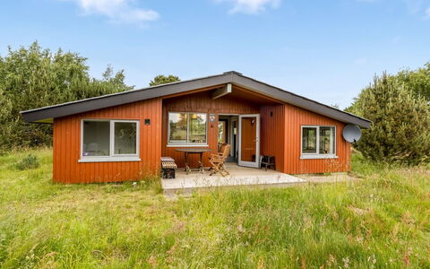 Tuija - 2.8Km from the Sea: Hout, Meubilair, Stoel, Zee, Appartement, Balkon, Oceaan, Schaduw, Buitenmeubels, Beits