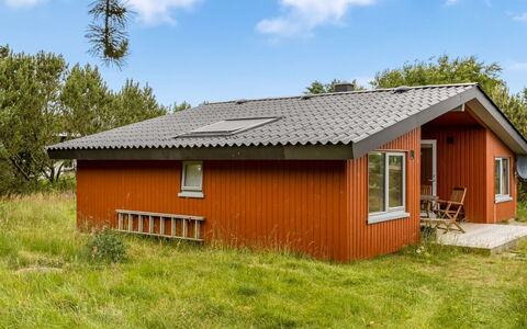 Tuija - 2.8Km from the Sea: Hout, Meubilair, Stoel, Zee, Appartement, Balkon, Oceaan, Schaduw, Buitenmeubels, Beits