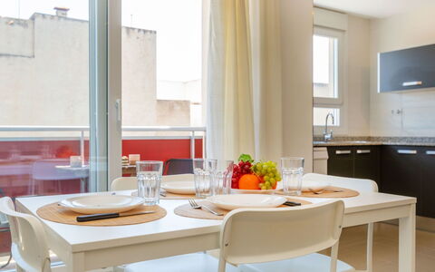 Benicarlo Center: Hout, Meubilair, Stoel, Zee, Appartement, Balkon, Oceaan, Schaduw, Buitenmeubels, Beits