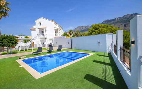 El Lloveret: Hout, Meubilair, Stoel, Zee, Appartement, Balkon, Oceaan, Schaduw, Buitenmeubels, Beits