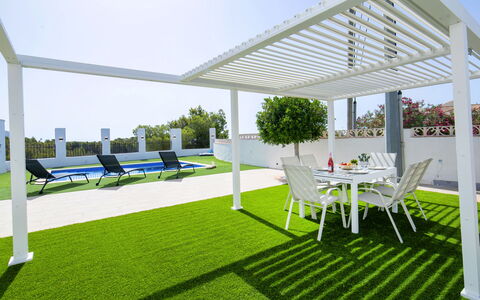 El Lloveret: Hout, Meubilair, Stoel, Zee, Appartement, Balkon, Oceaan, Schaduw, Buitenmeubels, Beits