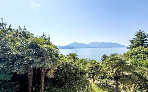 Malpaga: Lucht, Blauw, Groen, Blad, Natuur, Vegetation, Natuurlijk Landschap, Landschap, Kust En Oceanic Landvormen, Plantengemeenschap