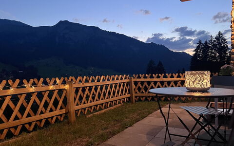 Chez Teddy Ug: Heuvel, Bergketen, Heuvel Station, Vallei, Alpen, Ridge, Balkon, Hek, Beits, Lariks