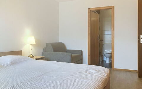 Résidence Croix de Coeur: Interieur Ontwerp, Bed, Verdieping, Flooring, Meubilair, Slaapkamer, Muur, Hout, Plafond, Kamer