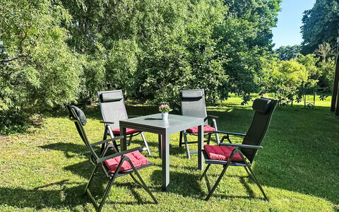 Schlönis Koppelblick: Meubilair, Buitenmeubels, Stoel, Tafel, Buitentafel, Tuin, Klapstoel, Patio, Gazon, Werf
