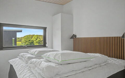 Sedine - 500M from the Sea: Interieur Ontwerp, Plafond, Slaapkamer, Bed, Verlichting, Lichte Inrichting, Kamer, Bedding, Bed Frame, Laken