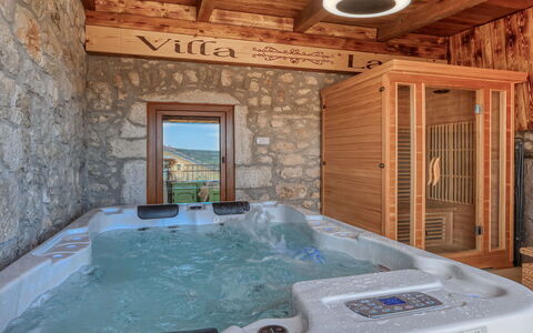 Villa Lara: Zwembad, Woongebied, Thermae, Toevlucht, Samengesteld Materiaal, Vrije Tijd, Landgoed, Kunstgras, Hacienda, Villa