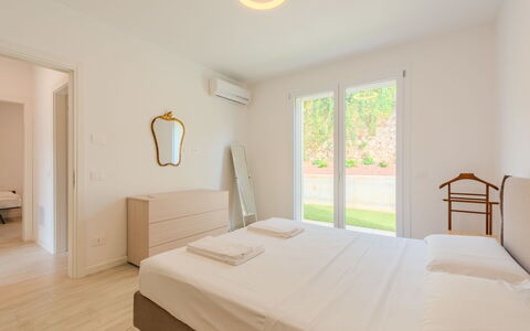 Annamaria: Interieur Ontwerp, Flooring, Verdieping, Plafond, Huis, Kamer, Bed, Slaapkamer, Appartement, Bed Frame