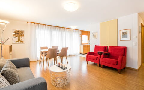Val Mulin 8.2: Interieur Ontwerp, Meubilair, Flooring, Verdieping, Hout, Plafond, Kamer, Bankstel, Houten Vloer, Woonkamer