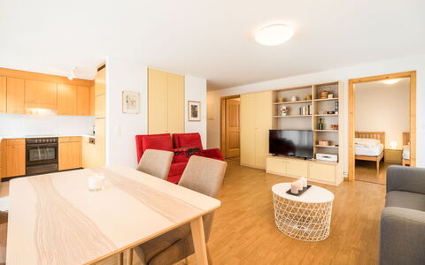 Val Mulin 8.2: Interieur Ontwerp, Meubilair, Flooring, Verdieping, Hout, Plafond, Houten Vloer, Kamer, Woonkamer, Bankstel