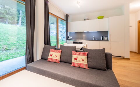 Cuolm Liung Apt. 52: Interieur Ontwerp, Meubilair, Flooring, Hout, Verdieping, Kamer, Bankstel, Woonkamer, Houten Vloer