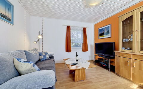 Wiek 200: Meubilair, Interieur Ontwerp, Hout, Flooring, Plafond, Verdieping, Bankstel, Kamer, Verlichting, Woonkamer