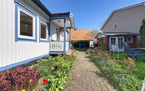 Wiek 200: Huis, Huis, Woongebied, Dak, Struik, Siding, Verblijf, Deur, Tuin, Werf