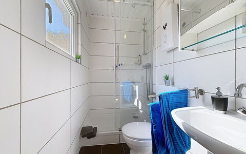 Wiek 200: Loodgieterswerkinrichting, Flooring, Interieur Ontwerp, Badkamer, Verdieping, Wastafel, Loodgieter, Kraan, Toilet, Plafond