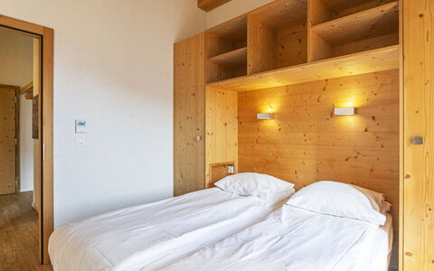 La Tzoumaz 9000: Hout, Plafond, Interieur Ontwerp, Slaapkamer, Beits, Bed, Hardwood, Kamer, Plank, Timmerhout