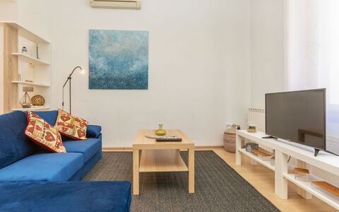 Matilde: Meubilair, Stoel, Interieur Ontwerp, Tafel, Kamer, Beits, Balkon, Plafond, Eco Hotel, Hardwood