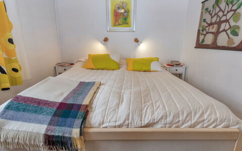 Teerenpesue D 27: Meubilair, Bed, Slaapkamer, Interieur Ontwerp, Bedding, Laken, Verdieping, Linens, Hout, Kamer