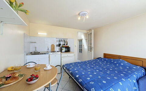L'Ange Oliver: Meubilair, Interieur Ontwerp, Verdieping, Flooring, Kamer, Plafond, Appartement, Bed, Slaapkamer, Cabinetry