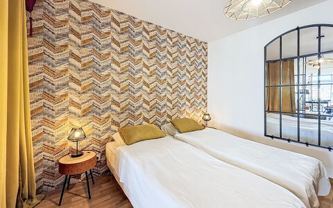 Sombreuil: Interieur Ontwerp, Muur, Flooring, Verdieping, Slaapkamer, Textiel, Plafond, Linens, Meubilair, Bed