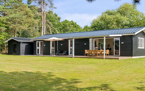 Antonie - 4.2Km from the Sea: Huis, Verblijf, Veranda, Werf, Schaduw, Landgoed, Siding, Boerderij, Garden Gebouwen, Backyard