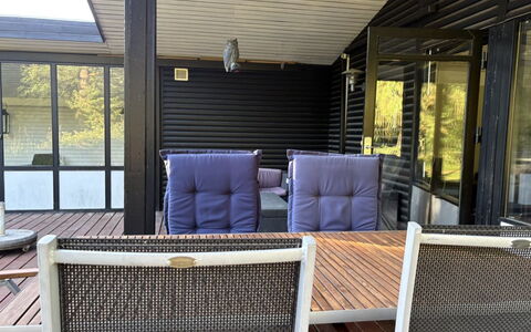 Siggi - 400M from the Sea: Meubilair, Hout, Stoel, Interieur Ontwerp, Tafel, Flooring, Verdieping, Buitenmeubels, Veranda, Dek