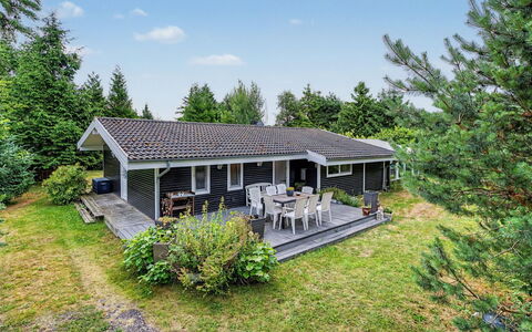 Birge - 600M from the Sea: Huis, Huis, Dak, Verblijf, Boerderij, Landgoed, Werf, Siding, Garden Gebouwen, Veranda