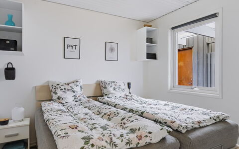 Snioulf - 800M from the Sea: Muur, Interieur Ontwerp, Slaapkamer, Hout, Verdieping, Flooring, Bed, Kamer, Meubilair, Plafond