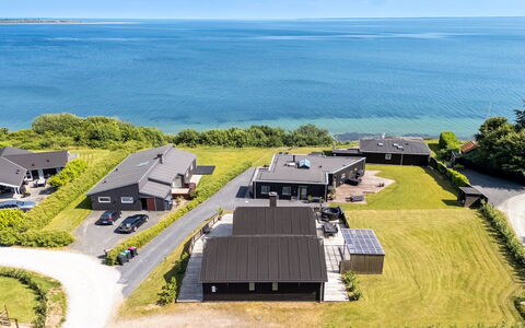 Andriette - 50M from the Sea: Woongebied, Huis, Kust En Oceanic Landvormen, Vogelperspectief, Zee, Landgoed, Kust, Luchtfotografie, Oceaan, Voorstad