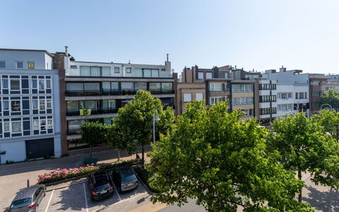 Centrally Located The Corner: Gebouw, Dag, Venster, Appartement, Stad, Stedelijk Gebied, Woongebied, Buurt,  Dorf\, Facade