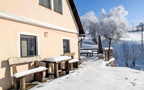 Babí: Woongebied, Appartement, Landgoed, Toevlucht, Herenhuis, Balkon, Villa, Zwembad