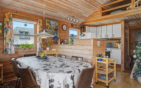 Evdokija - 50M from the Sea: Hout, Meubilair, Huis, Verblijf, Huis, Plafond, Kamer, Keuken, Deur, Hardwood