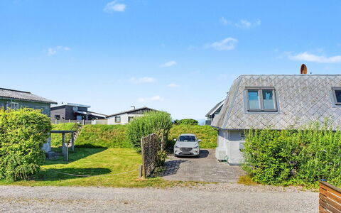 Evdokija - 50M from the Sea: Lucht, Dak, Verblijf, Oprit, Parking