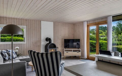 Jovana - 500M from the Sea: Woongebied, Appartement, Landgoed, Toevlucht, Herenhuis, Balkon, Villa, Zwembad