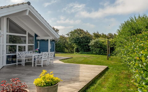 Skakke - 350M to the Fjord: Huis, Verblijf, Dak, Deur, Land Lot, Veranda, Tuin, Schaduw, Siding, Landgoed