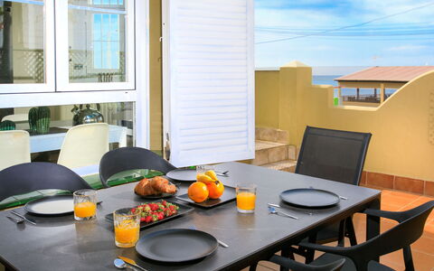 La Samba Beachfront: Woongebied, Appartement, Landgoed, Toevlucht, Herenhuis, Balkon, Villa, Zwembad