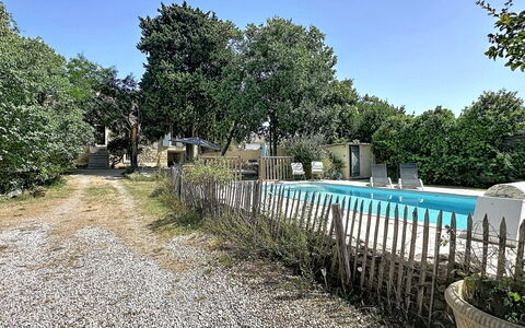 Villa Piscine - Aigues-Vives: Woongebied, Appartement, Landgoed, Toevlucht, Herenhuis, Balkon, Villa, Zwembad