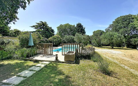 Villa Piscine - Aigues-Vives: Woongebied, Appartement, Landgoed, Toevlucht, Herenhuis, Balkon, Villa, Zwembad