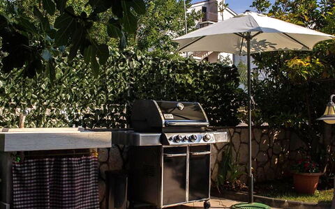 Rebeka: Woongebied, Appartement, Landgoed, Toevlucht, Herenhuis, Balkon, Villa, Zwembad