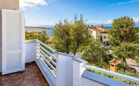Rebeka: Woongebied, Appartement, Landgoed, Toevlucht, Herenhuis, Balkon, Villa, Zwembad